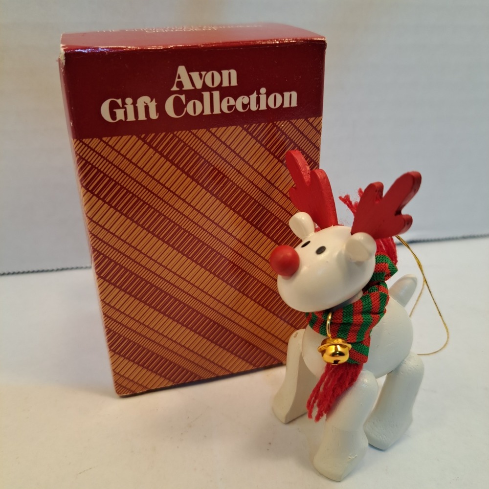 Avon Gift Collection Belvedere Reindeer Christmas Ornament White Red w/ Box